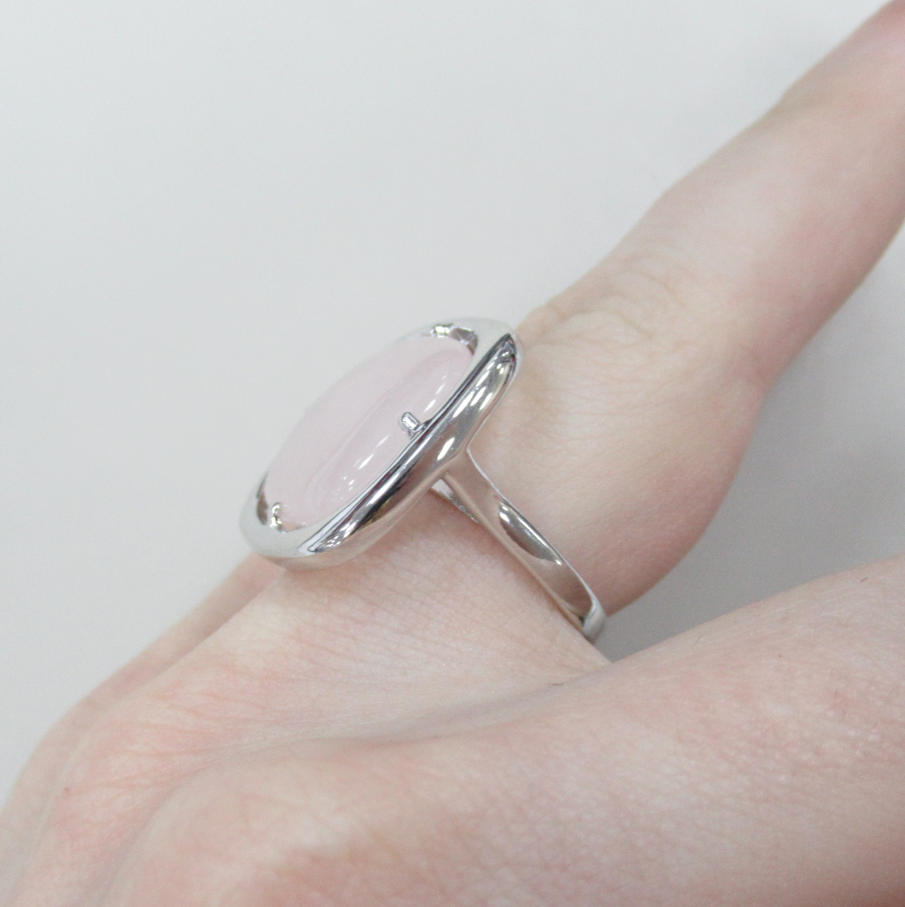 Серебряное кольцо с розовый кварц